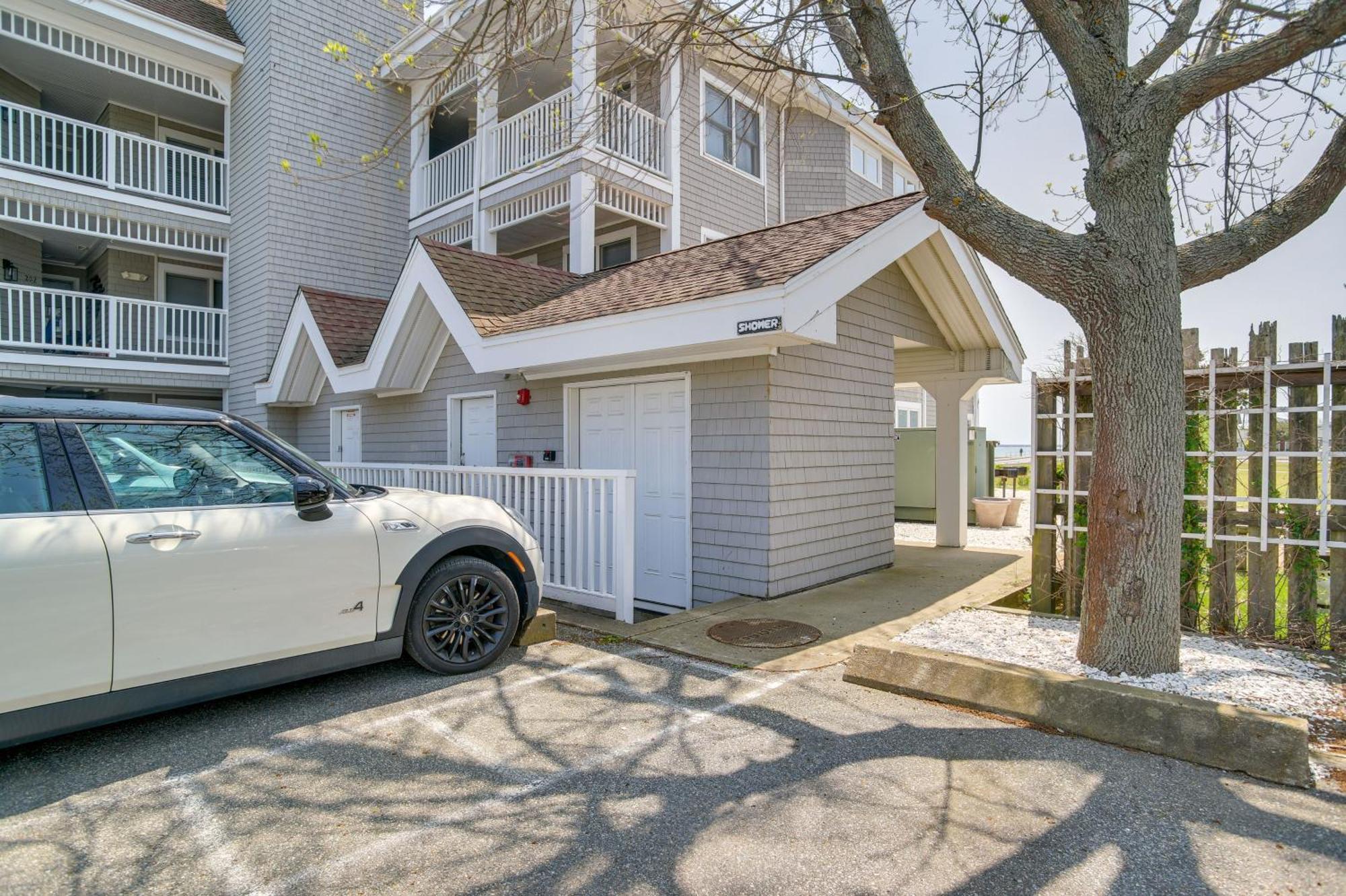 Breezy Oak Bluffs Condo - Steps To Inkwell Beach! Esterno foto