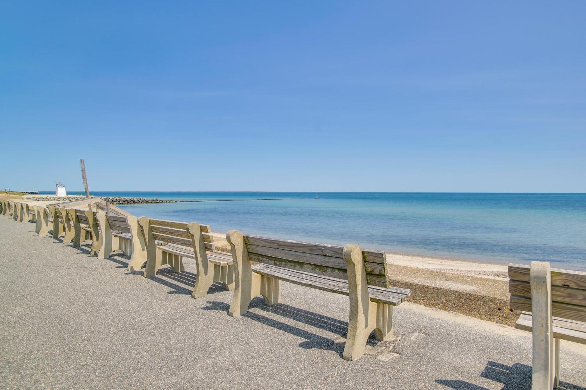 Breezy Oak Bluffs Condo - Steps To Inkwell Beach! Esterno foto